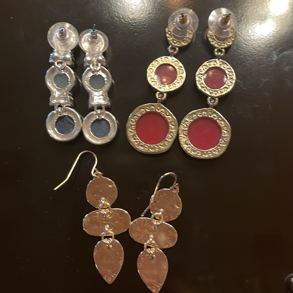 Earrings!  Three pair that dangle color and sparkle. Longest is 2”. - Picture 6 of 6